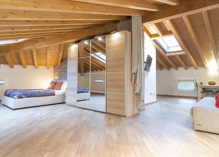 アパート Mansarda Open Space