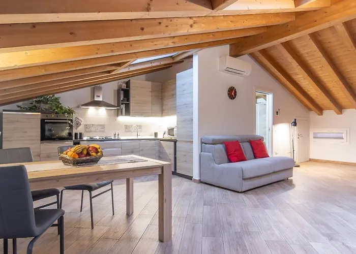 Mansarda Open Space * Cento (Emilia-Romagna)